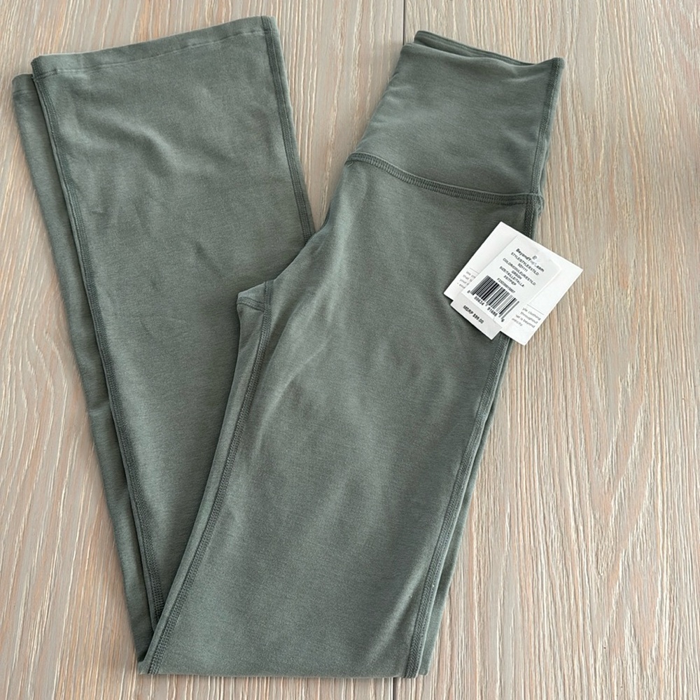 Beyond Yoga Green Leggings